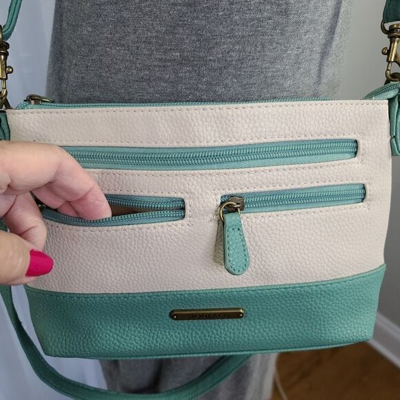 Stone & Co Crossbody, Shoulder or Wristlet - Picture 4 of 9